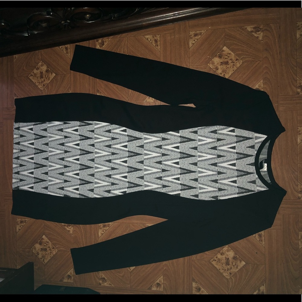 Long sleeve fitted dress